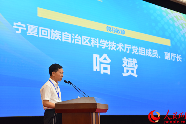 宁夏回族自治区科学技术厅党组成员、副厅长哈赟。人民网记者 杜燕飞摄