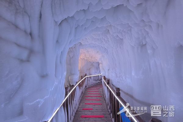 Picturesque scenery ｜ Walk into the wonders of Yunqiu Mountain Ice Cave and explore the wonders of nature.