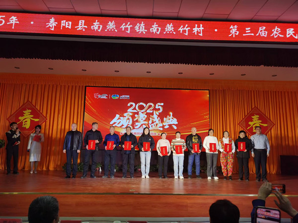 大力选树道德模范、身边好人,讲好群众身边的典型故事_副本.jpg 大力选树道德模范、身边好人,讲好群众身边的典型故事_副本.jpg