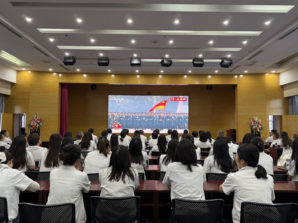 2025年9月3日观看阅兵_副本.jpg