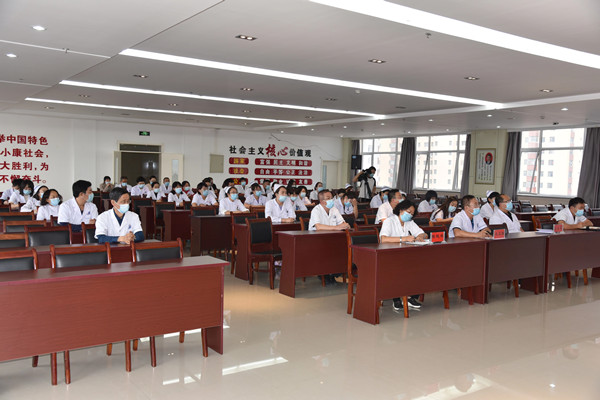 对医院干部职工开展社会主义核心价值观教育_副本.jpg 对医院干部职工开展社会主义核心价值观教育_副本.jpg