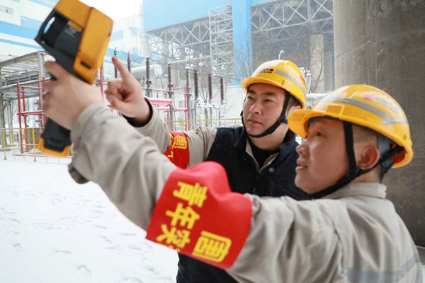 太原第二热电厂职工冬日巡检，保供电保供热_副本.jpg