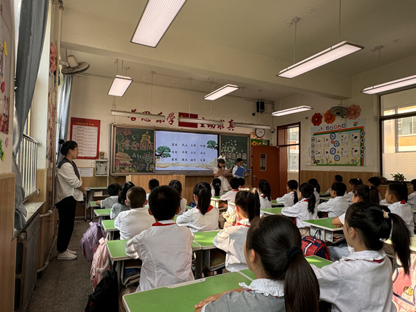 20259太原市晋源区实验小学开展班级文化建设评比活动_副本.jpg